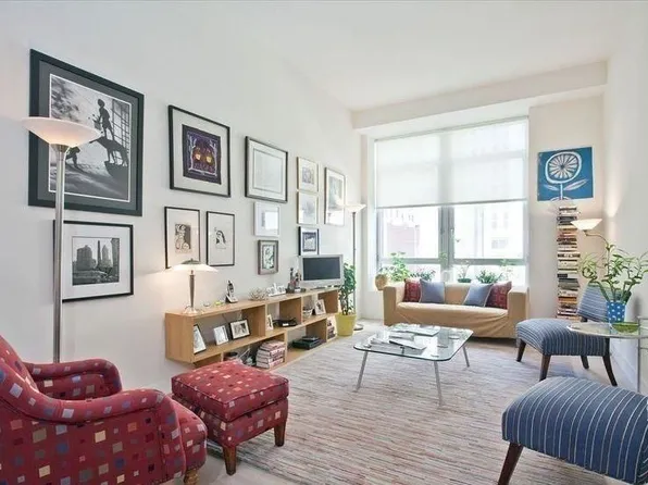 111 Fulton St APT 606, New York, NY 10038