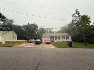 206 Hillcrest Dr, Warrensburg, MO 64093