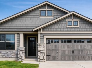 2103 Hawks View Ln, Winlock, WA 98596