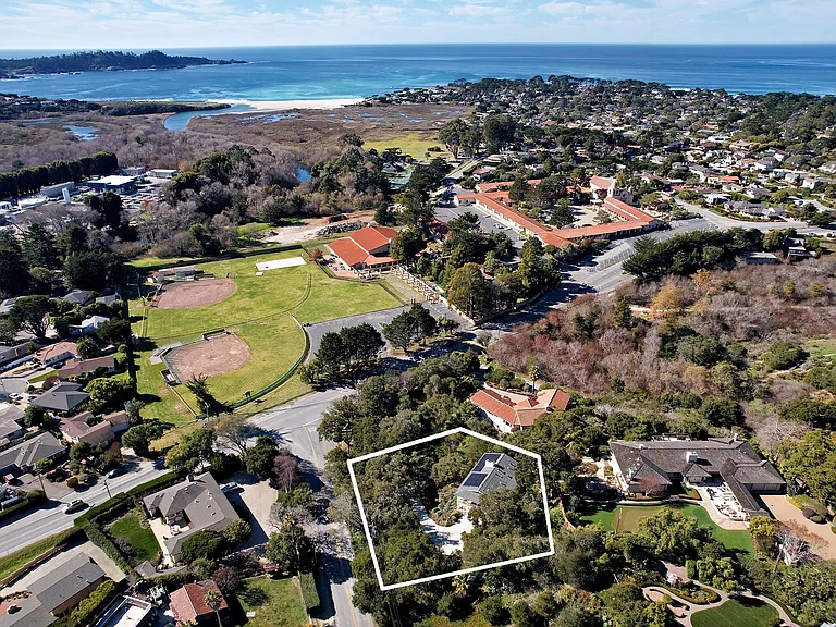 Atherton Dr — Photo 33