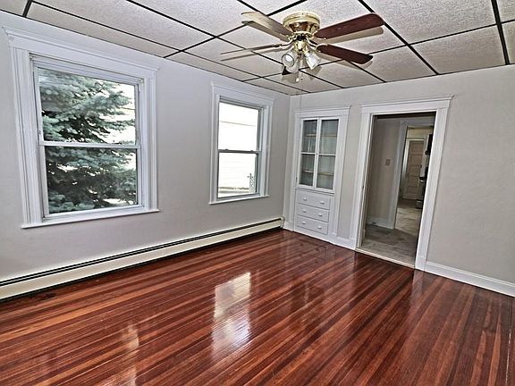 4th image of 39 Wilshire St #1