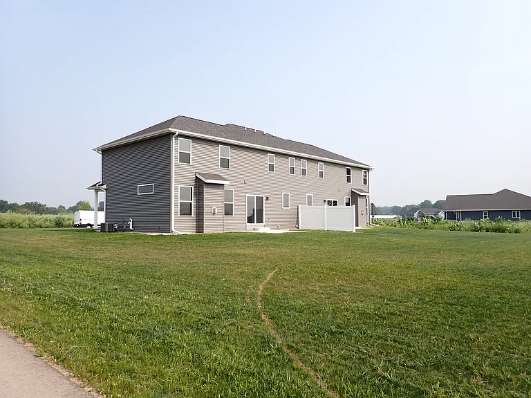 N989 S Magdalyn Ct #N989 — Photo 2
