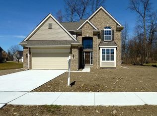 9680 David Ln, White Lake, MI 48386