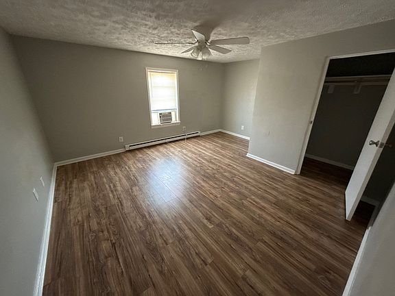 3rd image of 29 E Main St APT 5