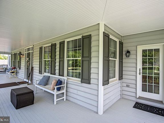 5th image of 12252 Woodford Dr