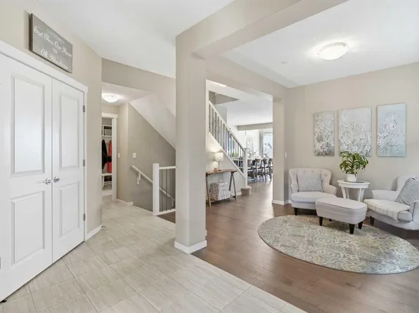 186 W Howse Rise NE, Calgary, AB T3P 0X3