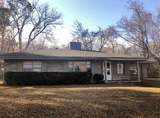 105 Chester Levee Rd, Jackson, TN 38301