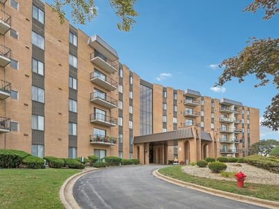 900 W Sunset Dr APT 410, Glenwood, IL, 60425