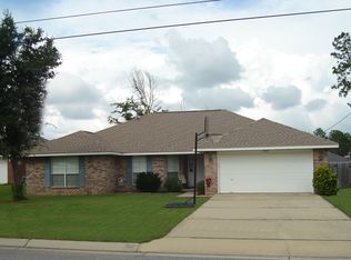 5978 Herlong Dr, Milton, FL 32570