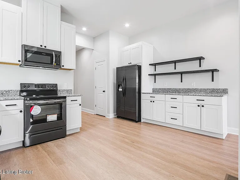 1518 Christy Ave — Photo 9