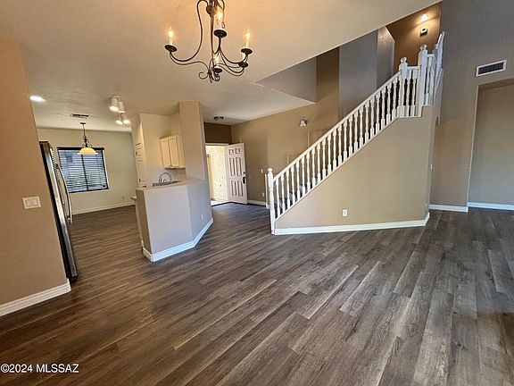 3rd image of 14818 S Camino Tierra Alegra