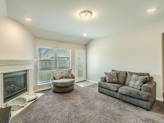 4th image of 2116 Dorsey Dr