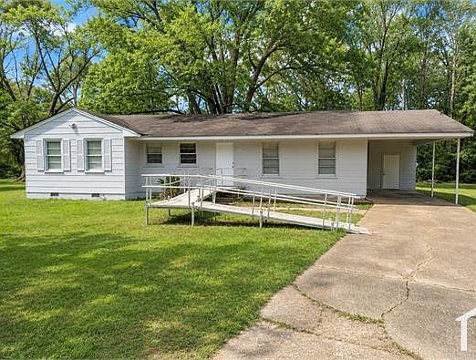 1st image of 141 Wildwood Cir