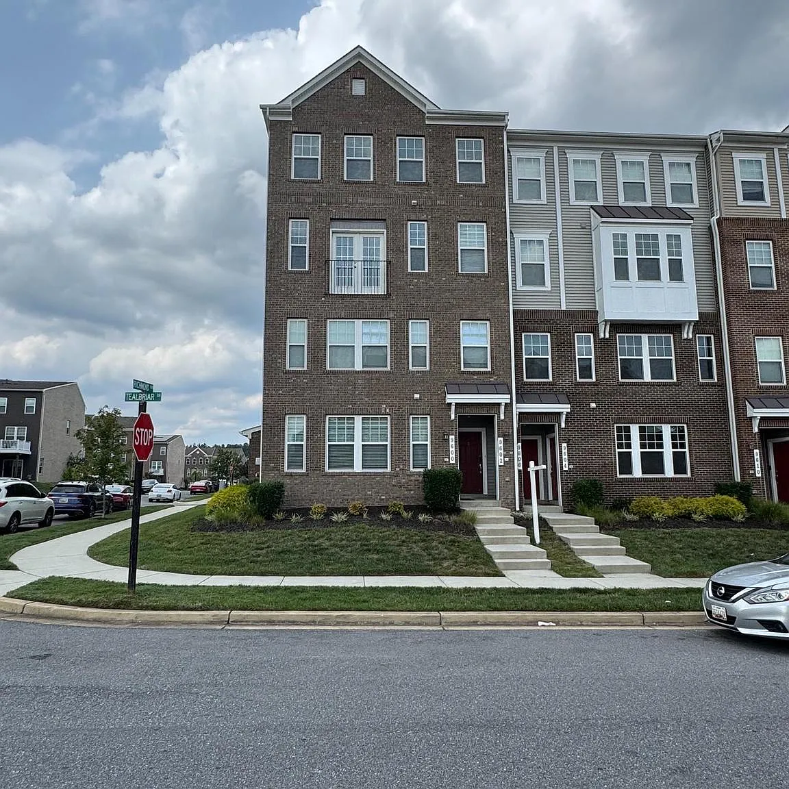 Parkside Condomi — Photo 1