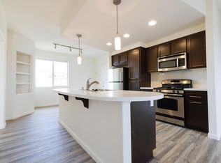 9875 Erma Rd UNIT 281, San Diego, CA 92131