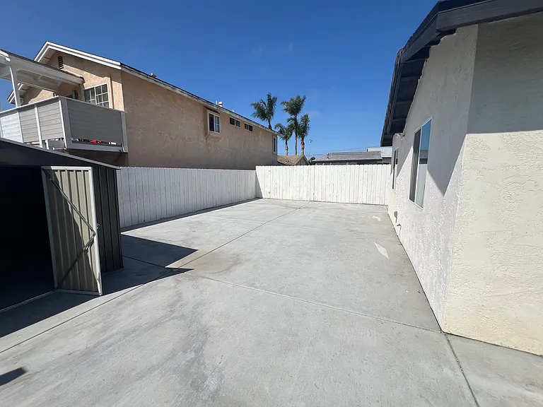 1141 Tobias Dr — Photo 11
