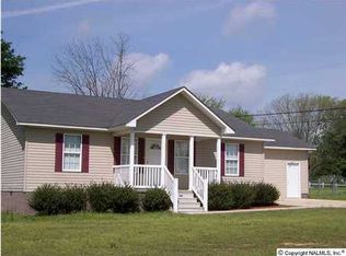 908 Barnes St, Albertville, AL 35950