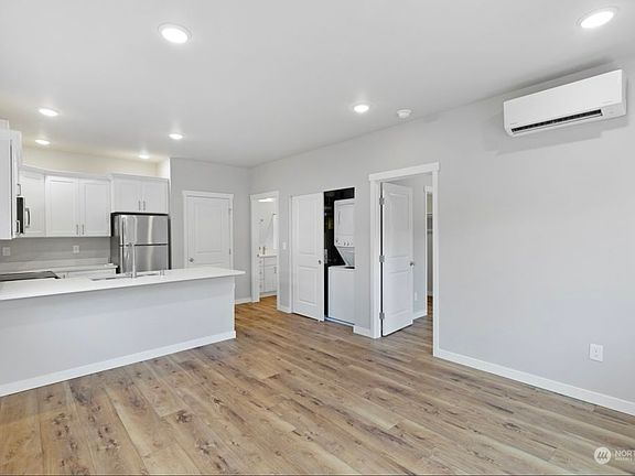 2nd image of 5010 N 31st St #B