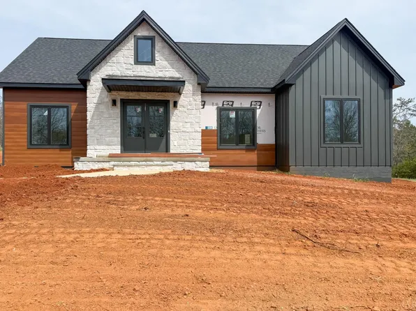 9041 Stonewall Rd, Appomattox, VA 24522