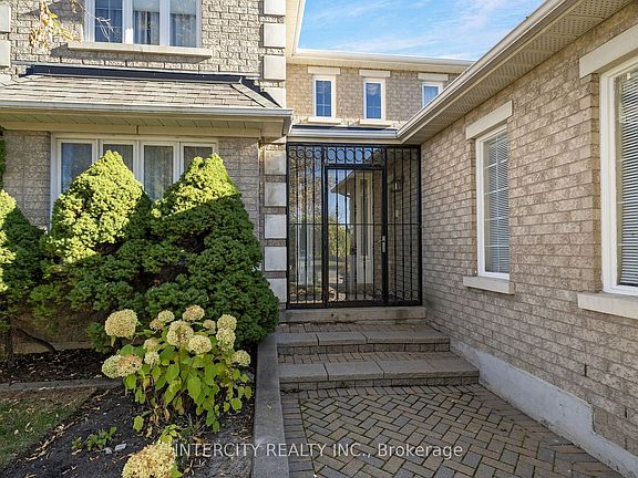 3rd image of 35 Avro Rd