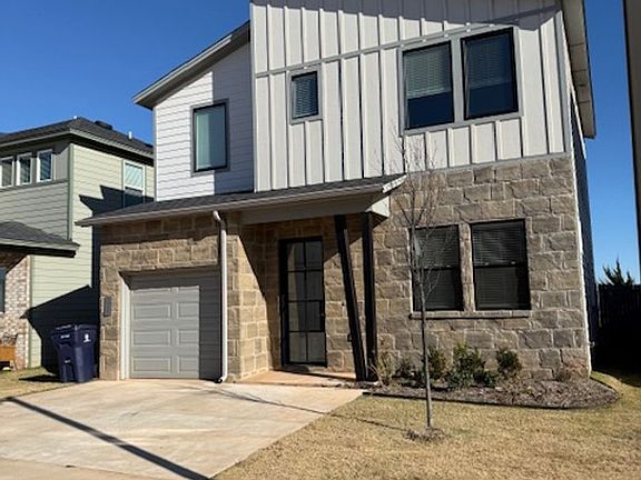 3rd image of 2525 NW 132nd Pl