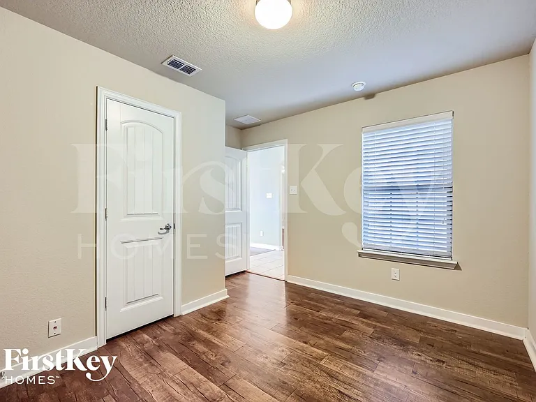 3613 Cayman Dr — Photo 24