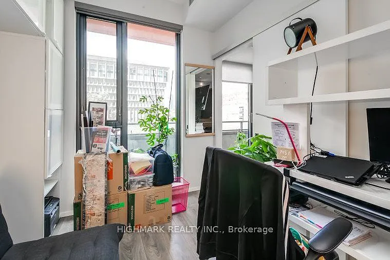 159 Dundas St E #412 — Photo 14