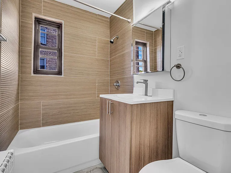 Palisades Manor Apartments — Photo 6