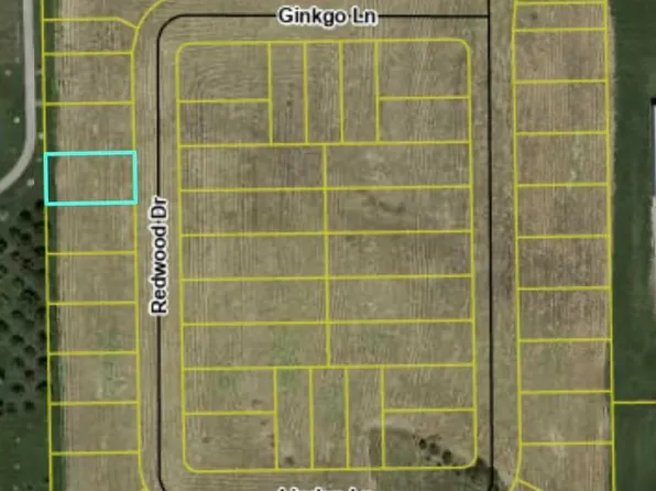 1505 Redwood Dr, Muscatine, IA 52761