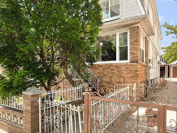 944 E 45th St #Hse, Brooklyn, NY 11203