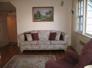 4 Hilda Ln, Monsey, NY 10952