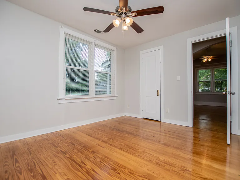 1818 Taylor Ave — Photo 18