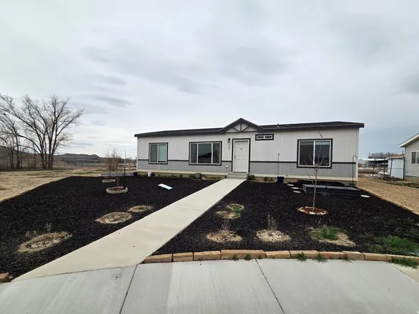 704 E Pine St, Wellington, UT 84542