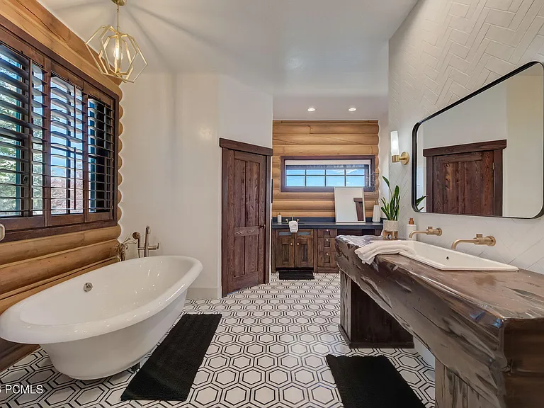 715 Aspen Ln — Photo 37