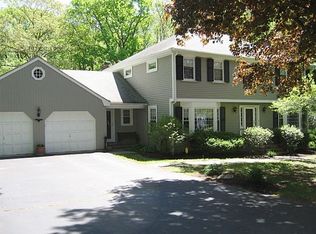 7 Berkshire Dr, Winchester, MA 01890