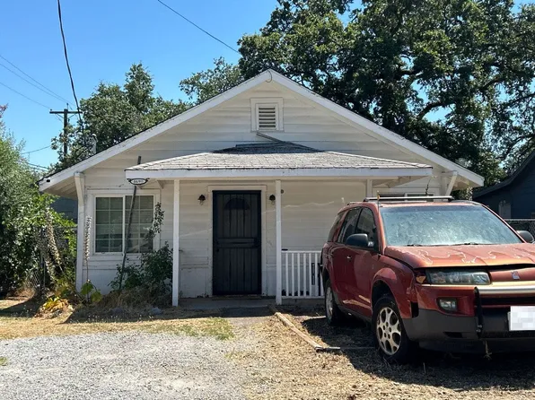4690 Meade St, Shasta Lake, CA 96019