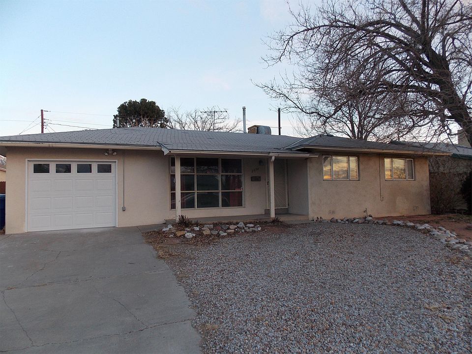 1st image of 2936 Palomas Dr NE