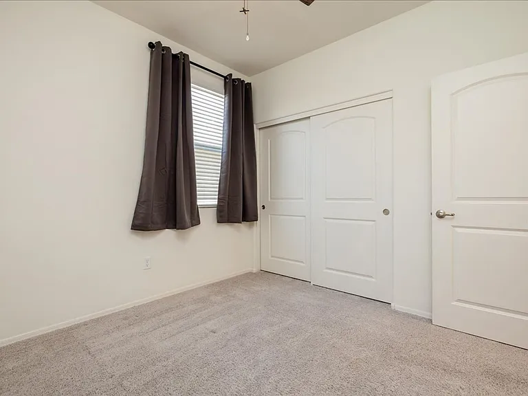 10560 W Waveland Dr — Photo 15