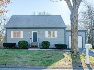 48 Montauk Rd, Narragansett, RI 02882