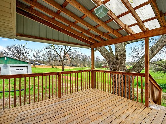 4th image of 946 Clearview Rd