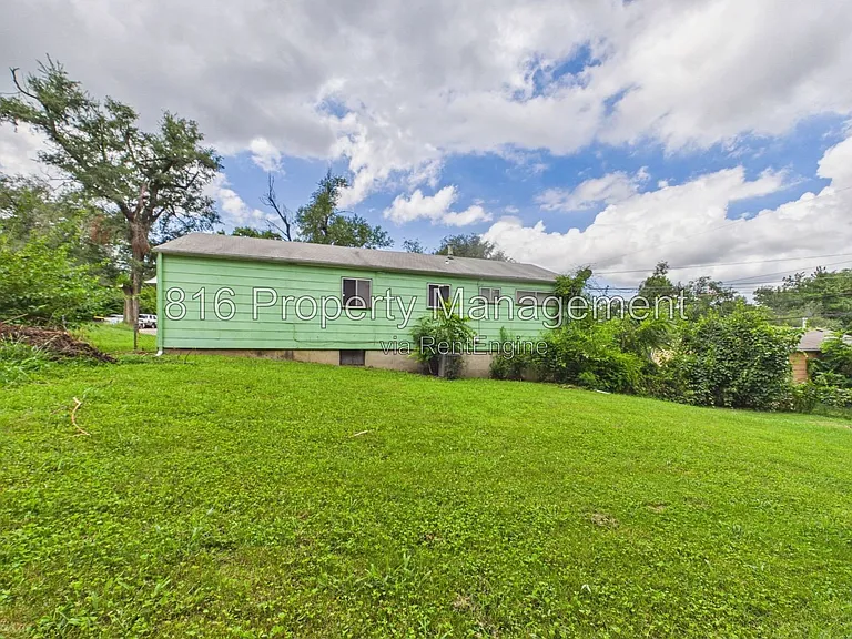 8511 Crystal Ave — Photo 32