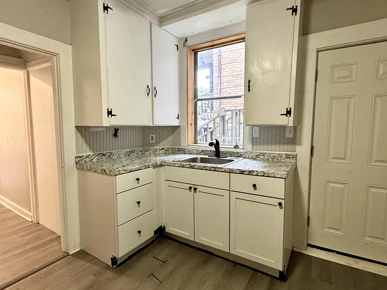 84 Bracewell Ave — Photo 6