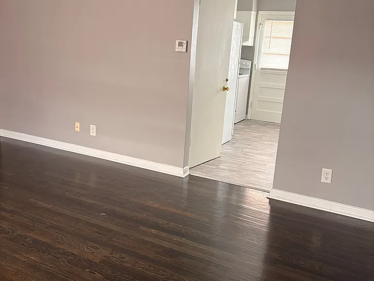1263 S James Rd — Photo 4