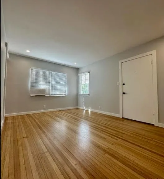 12155 Burbank Blvd — Photo 4