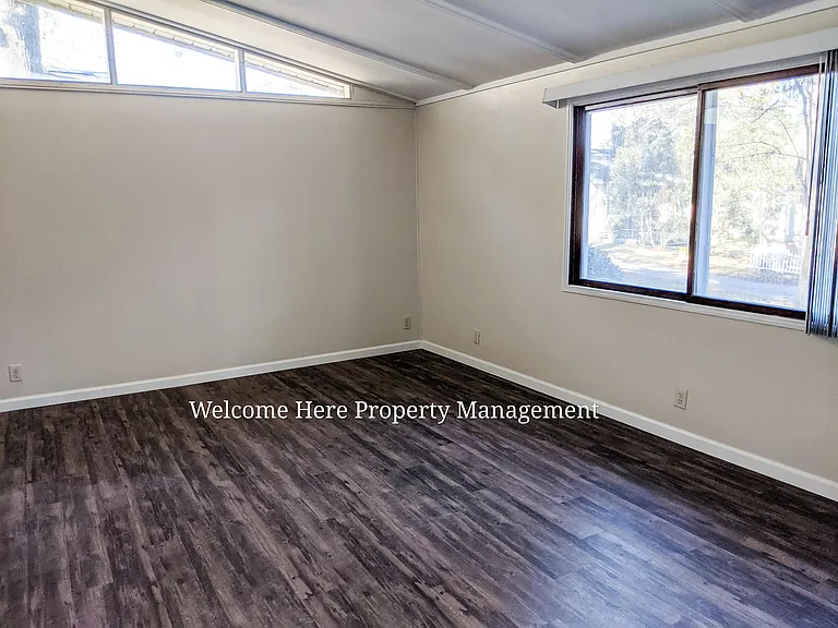 1565 Coombs Dr #1 — Photo 4