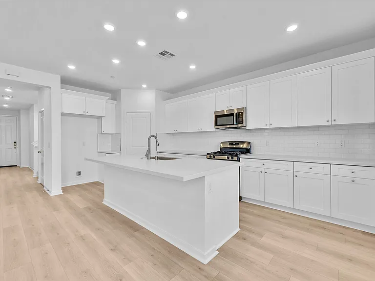 34427 Sakura Ln — Photo 11