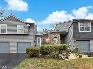 17 E Andover Cir #D, Princeton, NJ 08540