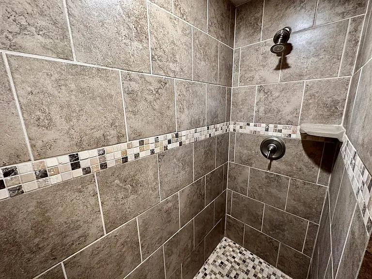 927 E Montana Vista Ln — Photo 36