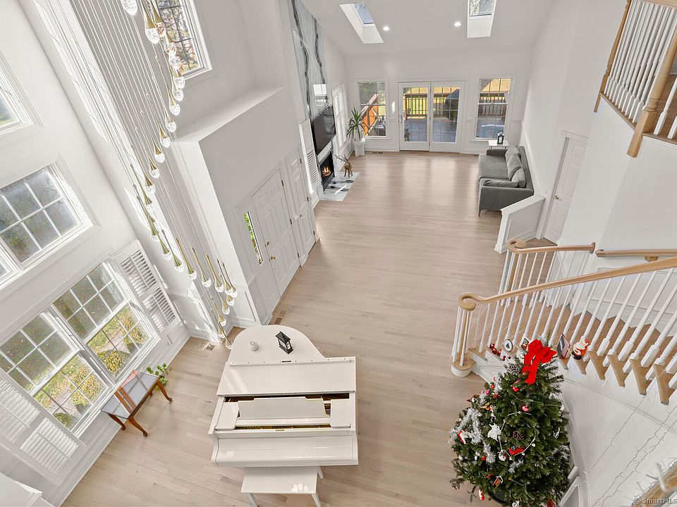 Regency Meadows At Trumbull 42 Regency Cir Trumbull CT Zillow