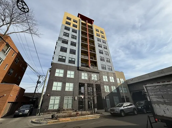 1122 W Catalpa St #805, Chicago, IL 60640